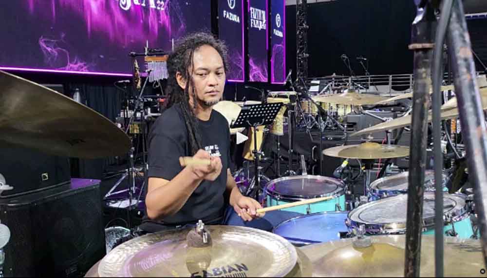 drummer dewa 19